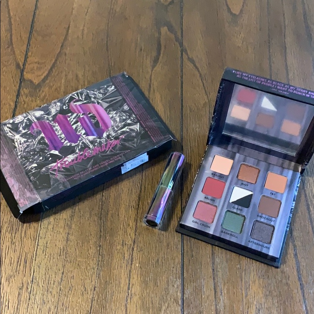New in box Urban Decay ‘Troublemaker’ Set